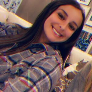 Meet your Posher, Hannah